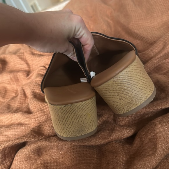 Universal Thread black faux wood clog - Picture 4 of 5